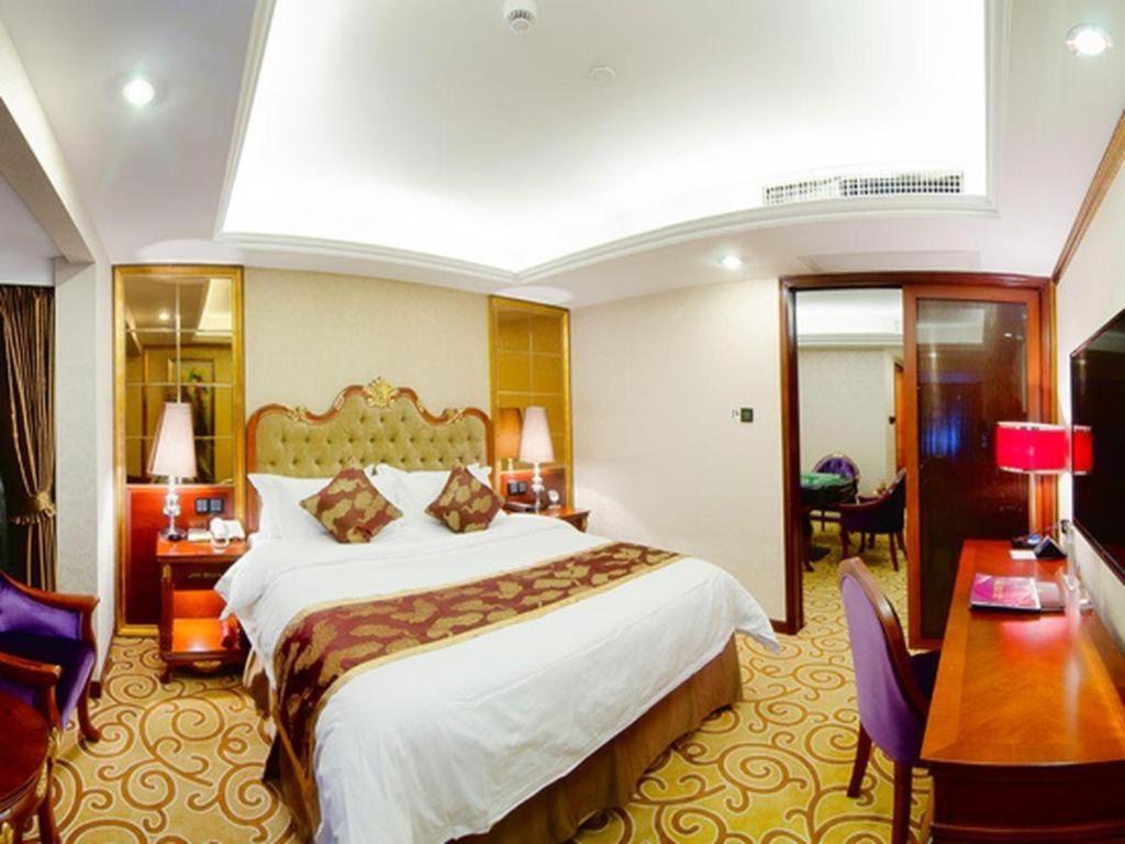 Royal Duke Cherrabah Hotel Zhongshan Чжуншань Экстерьер фото