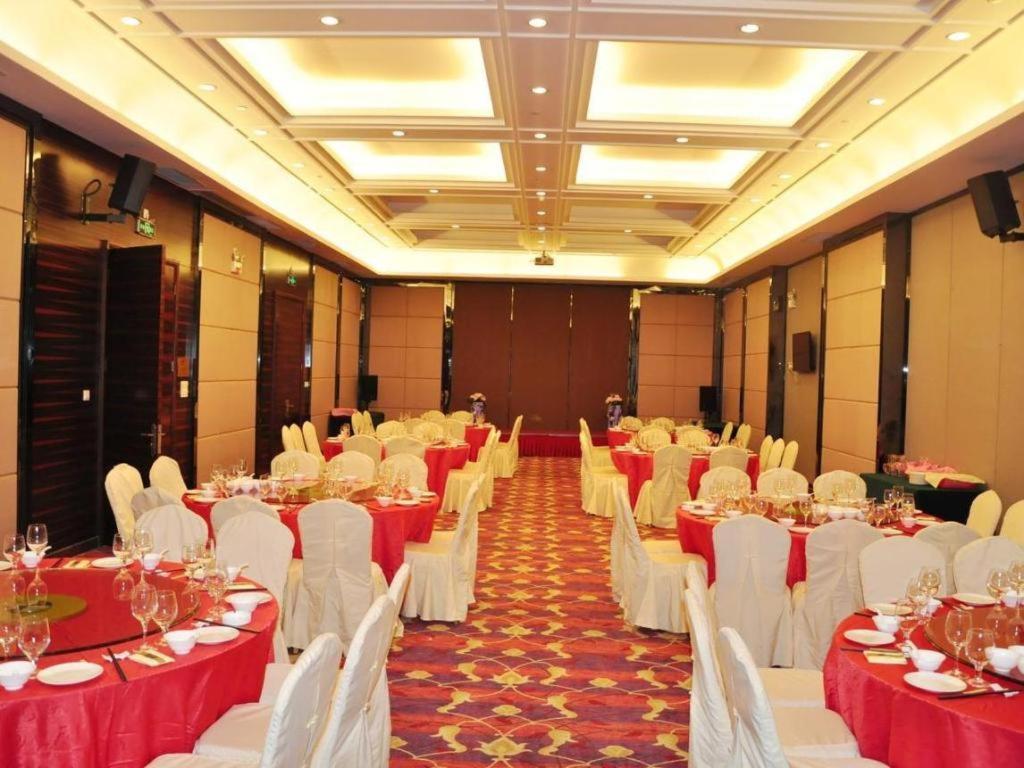 Royal Duke Cherrabah Hotel Zhongshan Чжуншань Экстерьер фото